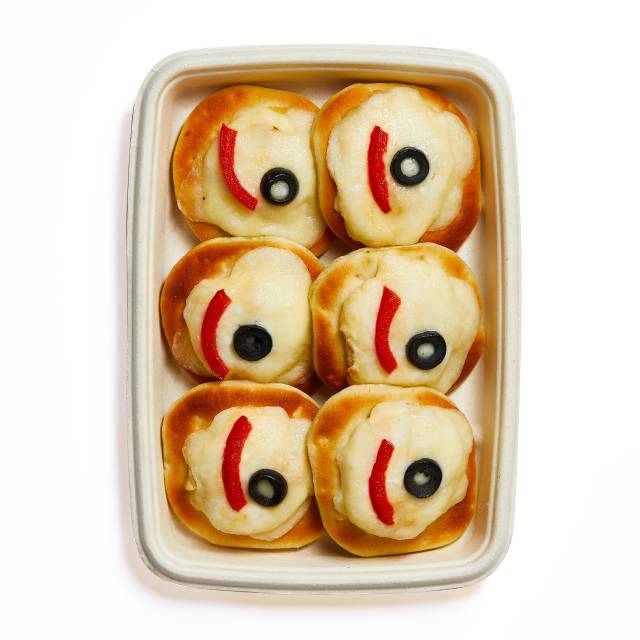 Kaak Al Manara Mini Pizza
